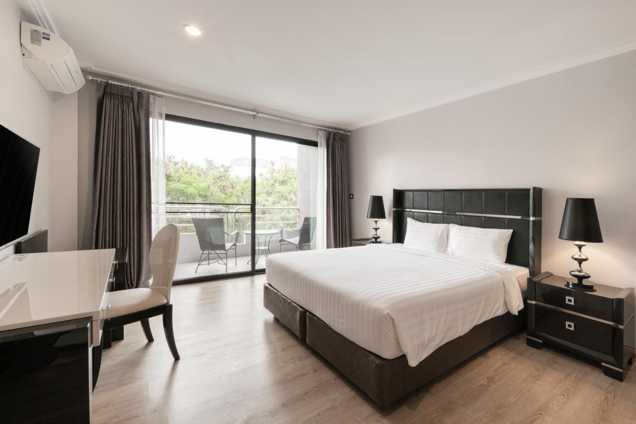 Sirin Exclusive Hotel And Residence Pattaya Bagian luar foto
