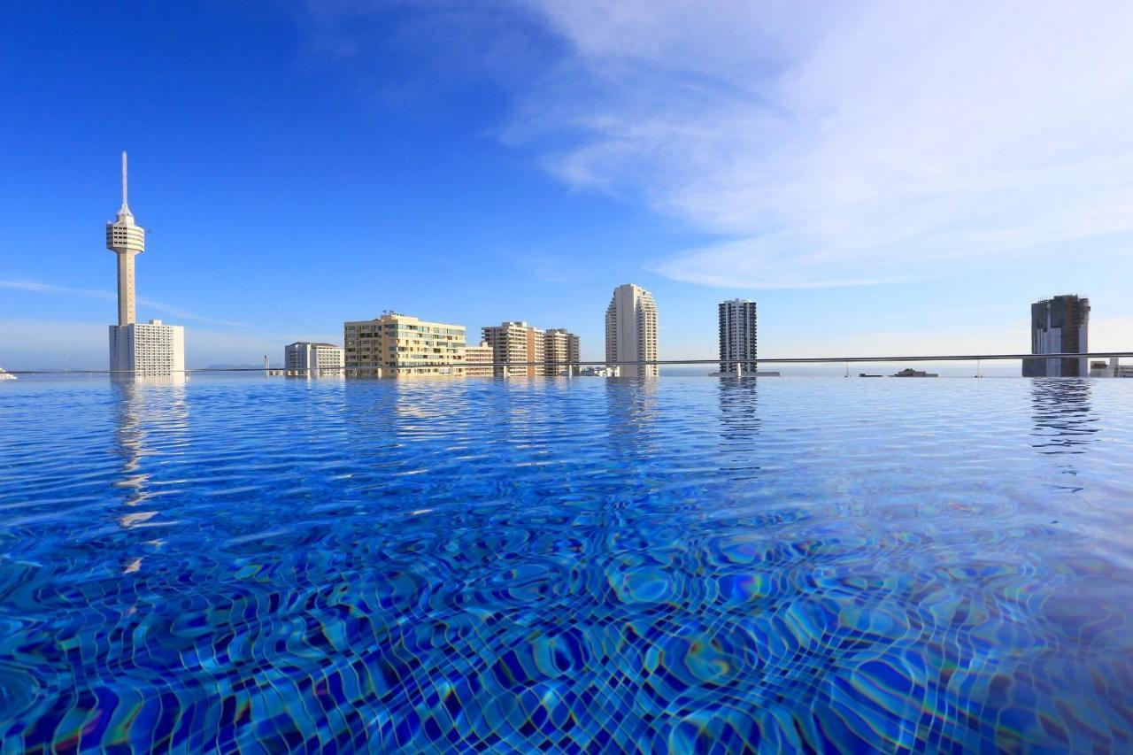 Sirin Exclusive Hotel And Residence Pattaya Bagian luar foto