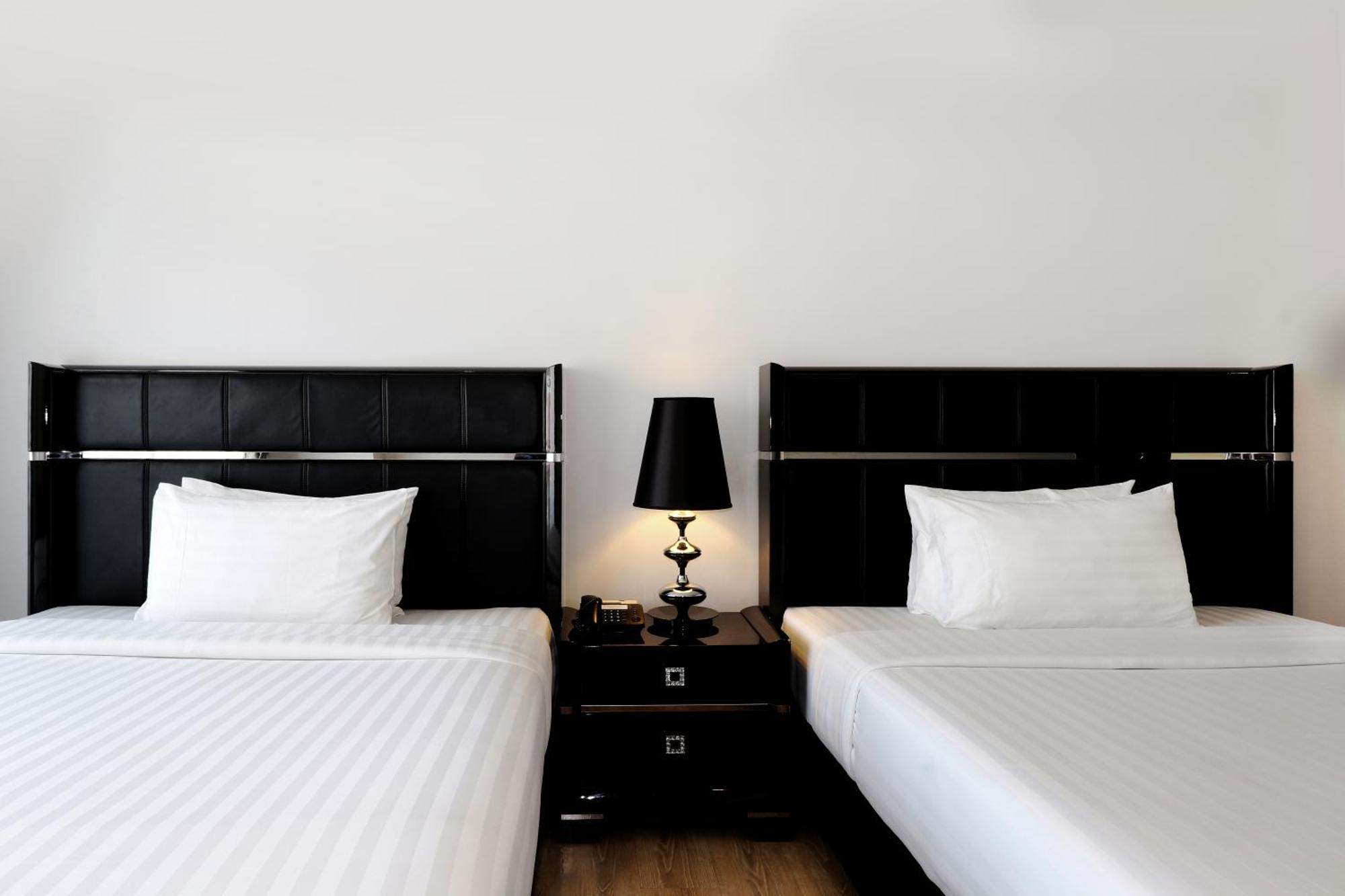 Sirin Exclusive Hotel And Residence Pattaya Bagian luar foto
